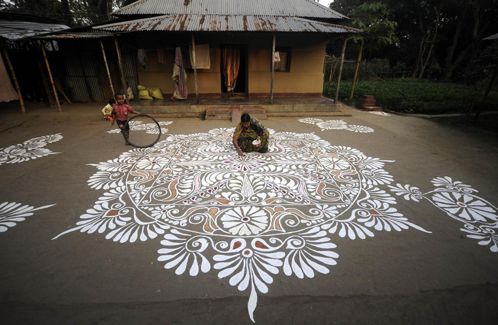 traditional puja alpana design 13