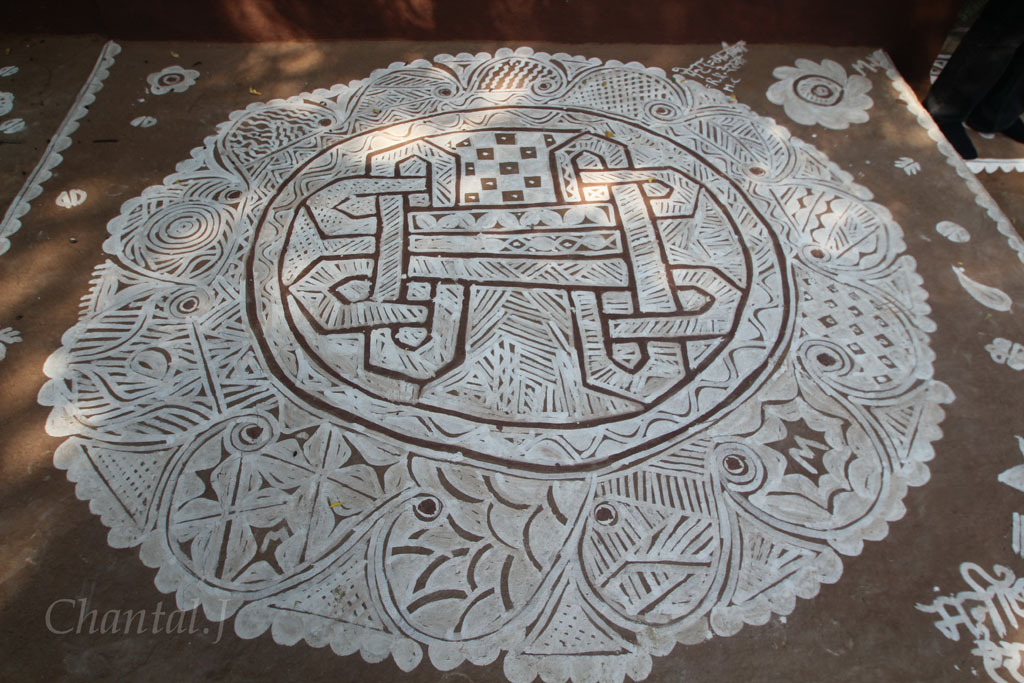mandana rangoli design by jumel chantel 16