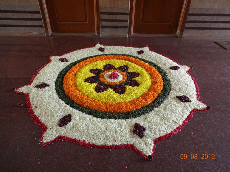 attractive pookalam rangoli design